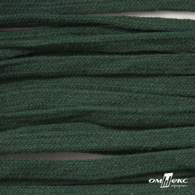 Шнур плетеный d-8 мм плоский, 70% хлопок 30% полиэстер, уп.85+/-1 м, цв.1016-т.зеленый - купить в Соликамске. Цена: 742.50 руб.